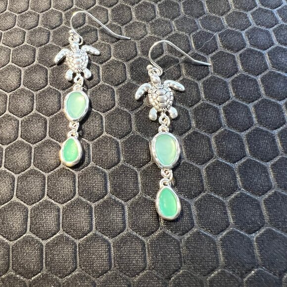Turtle Earrings with Triple Aqua Sea Glass 18K White Gold Plated - Picture 1 of 1